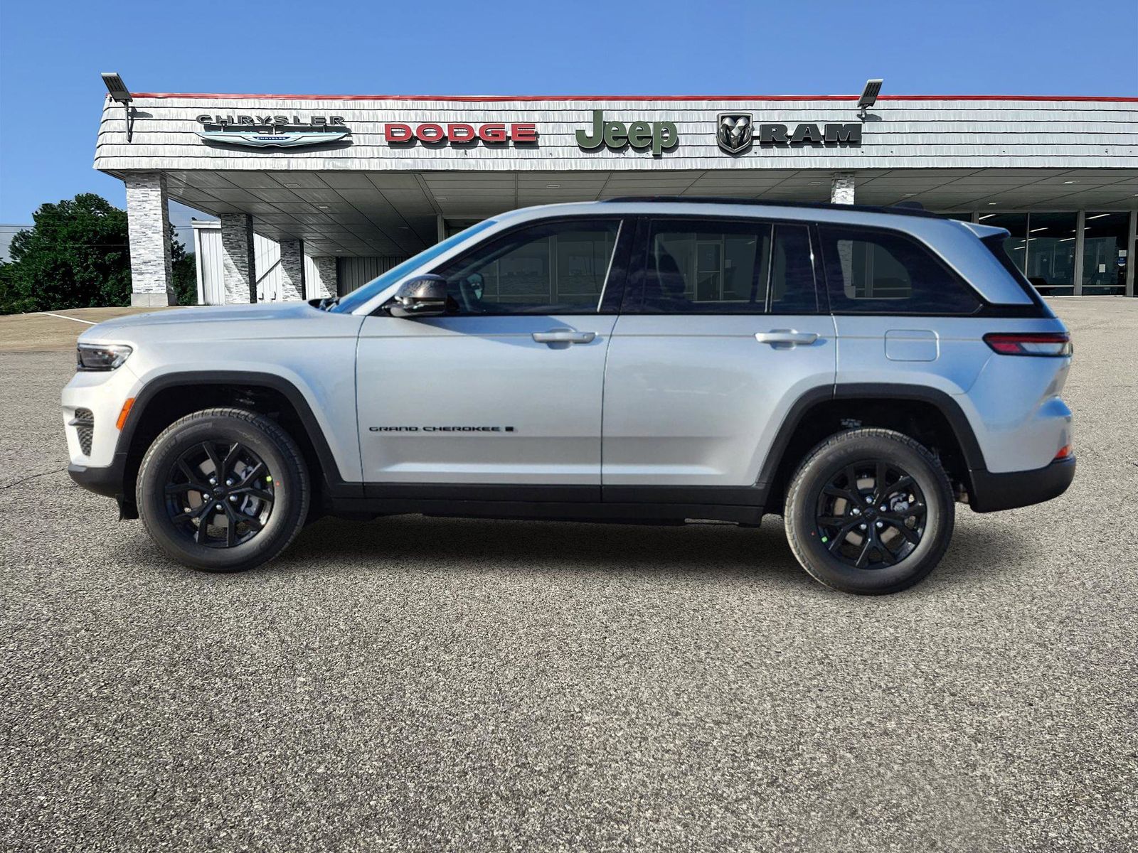 2025 Jeep Grand Cherokee Altitude X 3