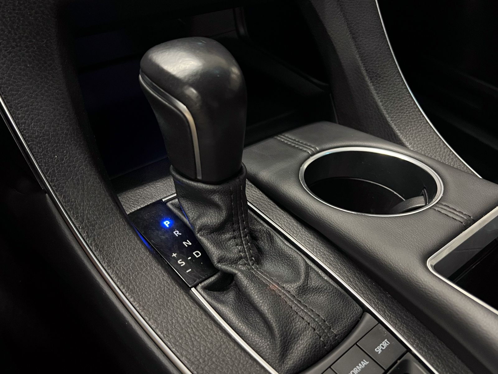 used 2022 Toyota Avalon car, priced at $27,288
