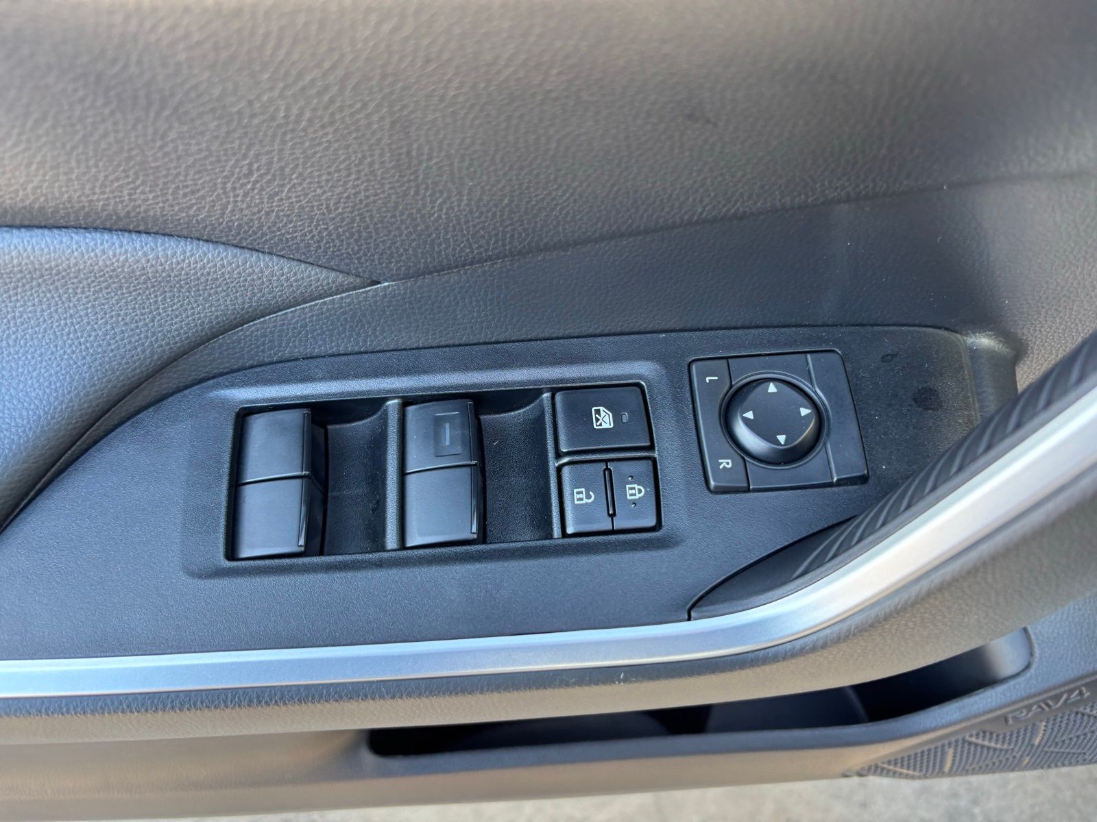 Used Car 2025 Toyota Rav4  Le For Sale Under $35,000 In Austin, Texas