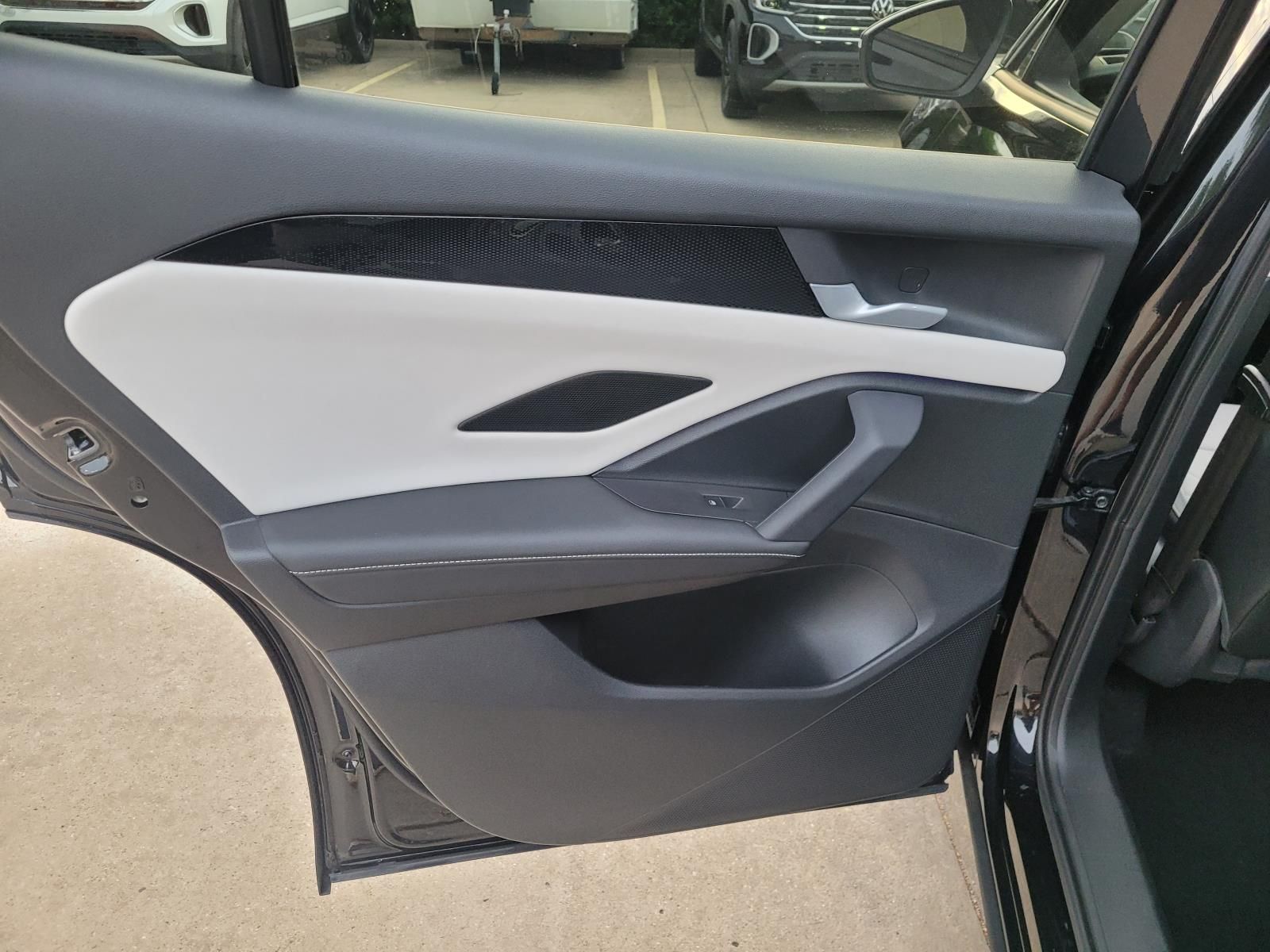 used 2025 Volkswagen Tiguan car, priced at $29,300