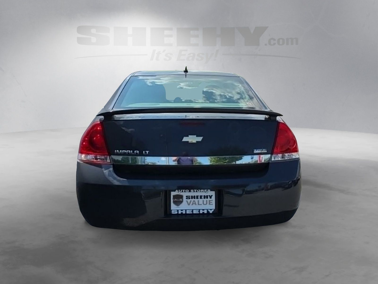 Used 2009 Gray Chevrolet LT image 11
