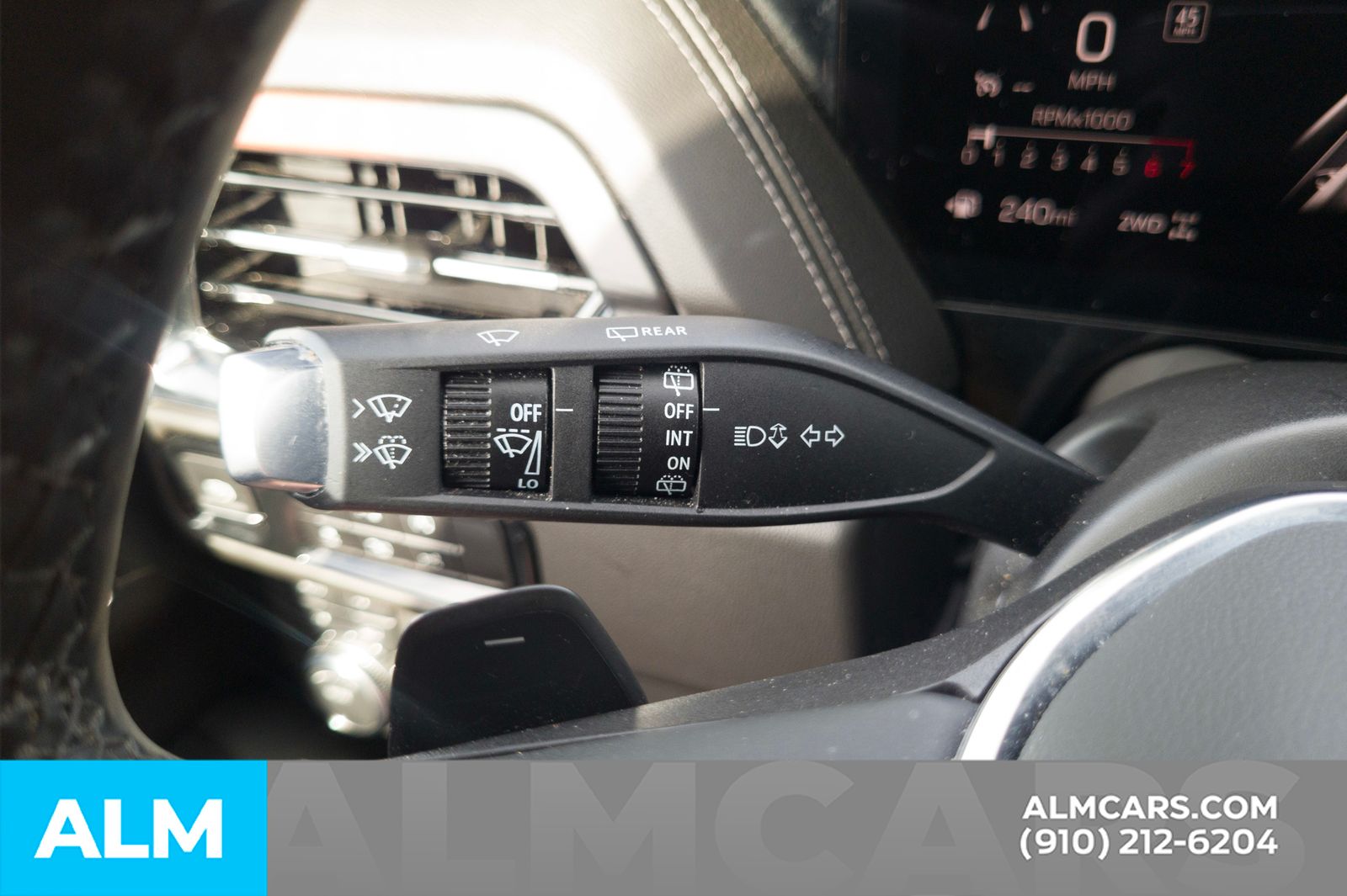Used 2025 Summit White GMC Denali image 33