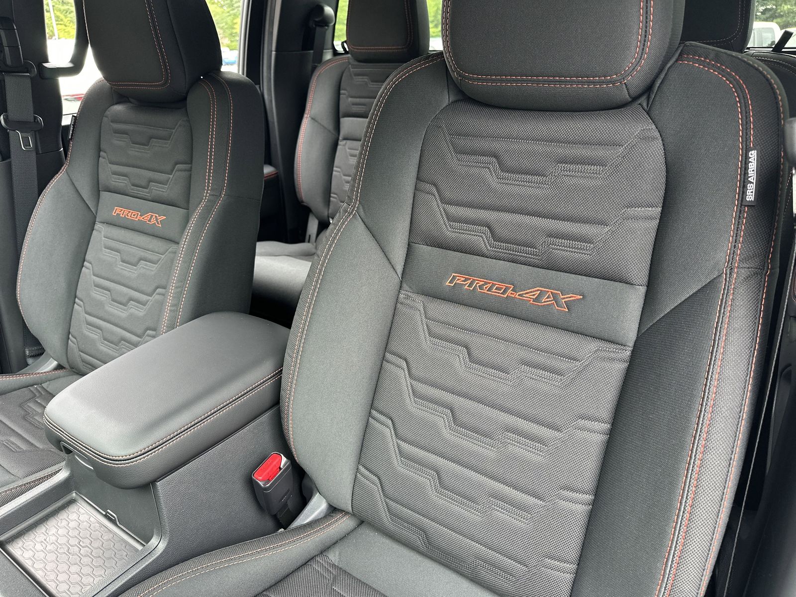2025 Nissan Frontier PRO-4X photo 19
