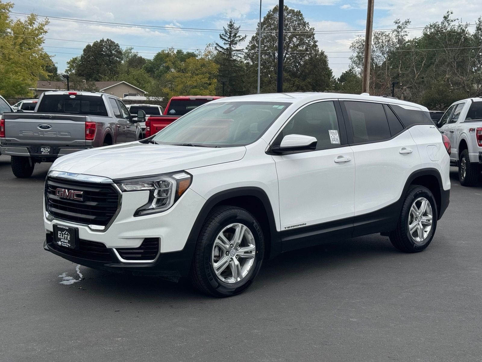 Used 2024 GMC Terrain SUV
