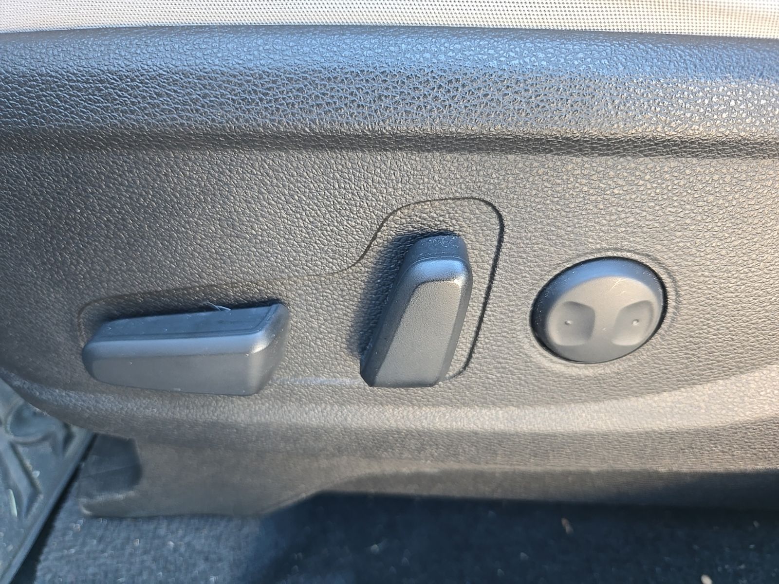 Used 2020 Gray Kia S image 25