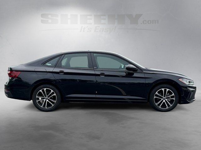 Used 2025 Black Volkswagen 1.5T Sport image 10