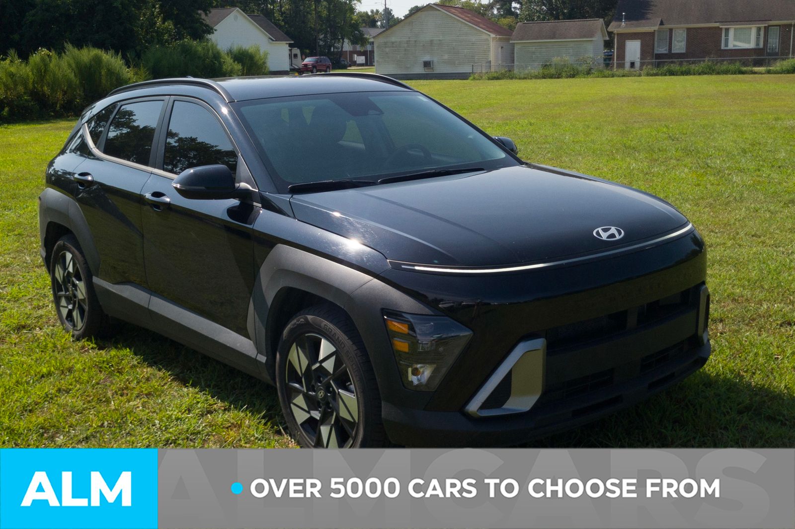 Used 2025 Abyss Black Hyundai SEL image 2