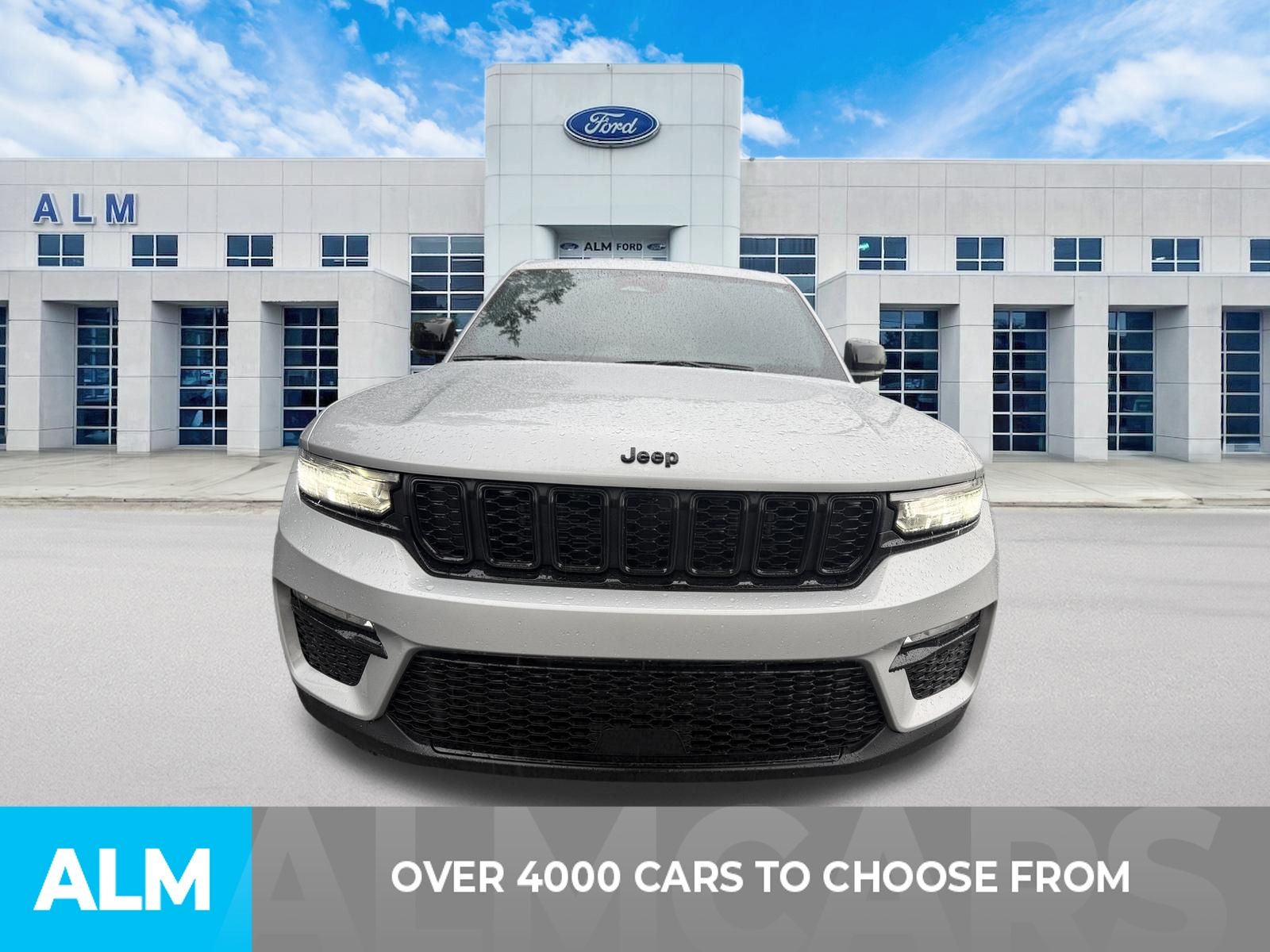 Used 2025 Silver Zynith Jeep Limited image 2