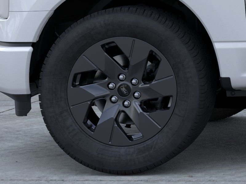 New 2025 Space White Metallic Ford Lariat image 19