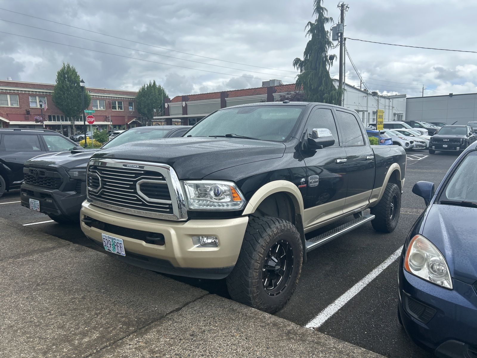 Black Clearcoat 2015 RAM 3500 Laramie Longhorn Crew Cab 4WD Pickup Truck Four-Wheel Drive 6-Speed Automatic