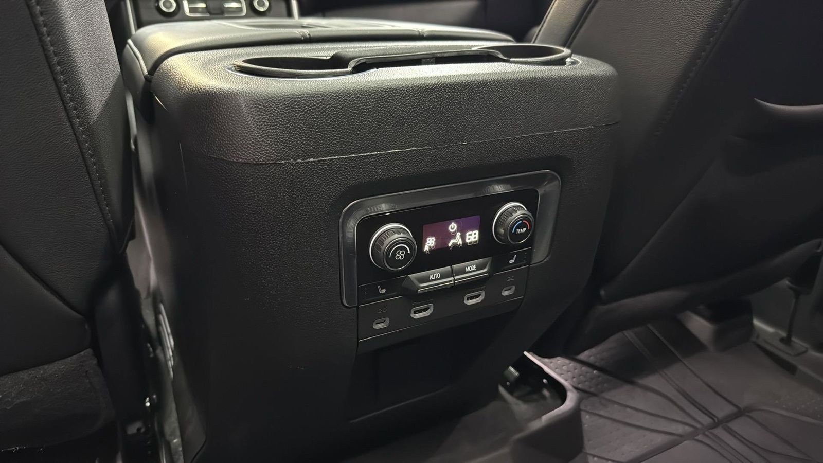 Used Car 2023 Chevrolet Suburban  Z71 For Sale Under $70,000 In Austin, Texas