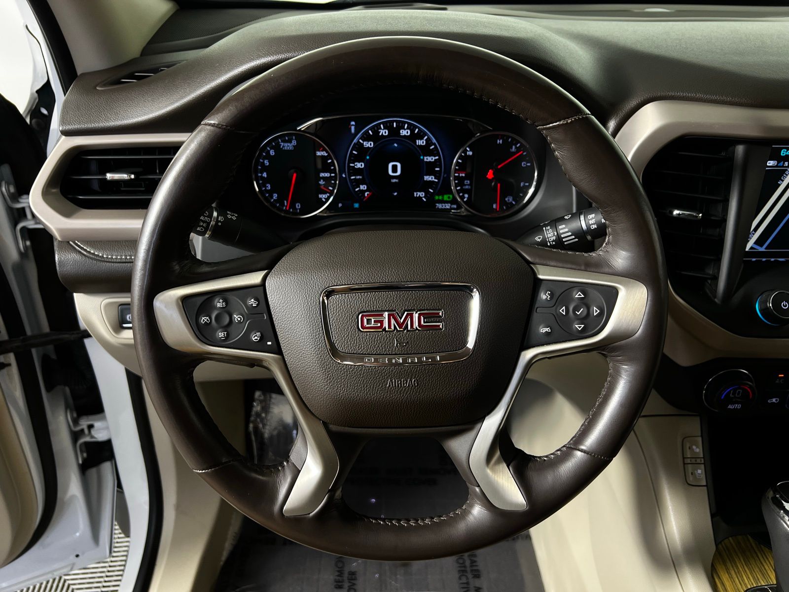 2019 GMC Acadia Denali 16