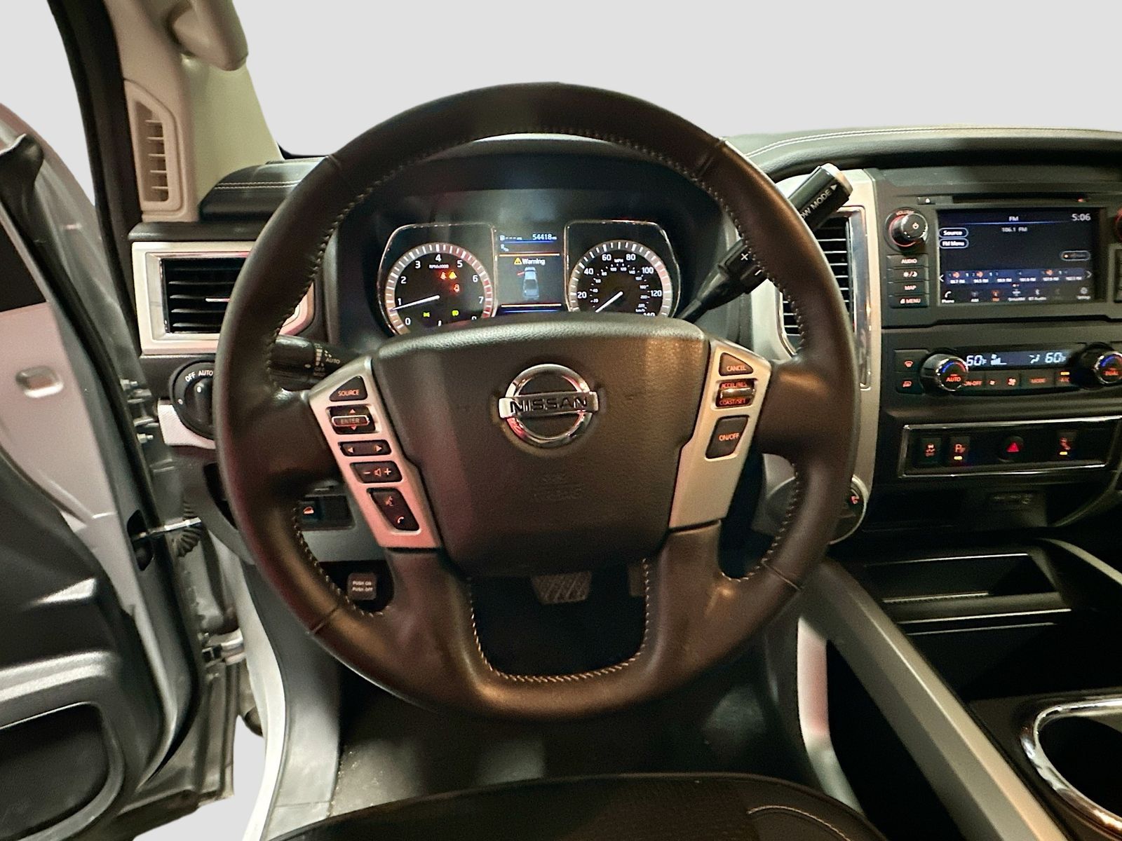 Used 2019 Silver Nissan PRO-4X image 11