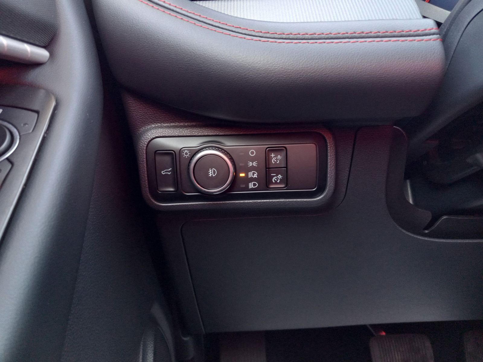 2025 Ford Explorer image 26