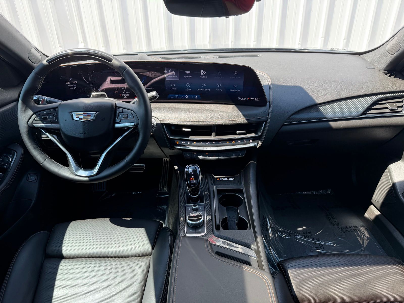 View vehicle photo 7