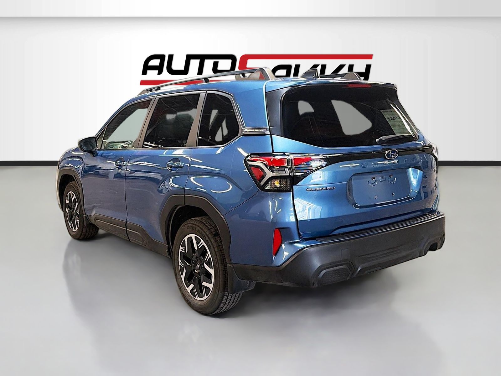 Used 2025 Blue Subaru Premium image 5