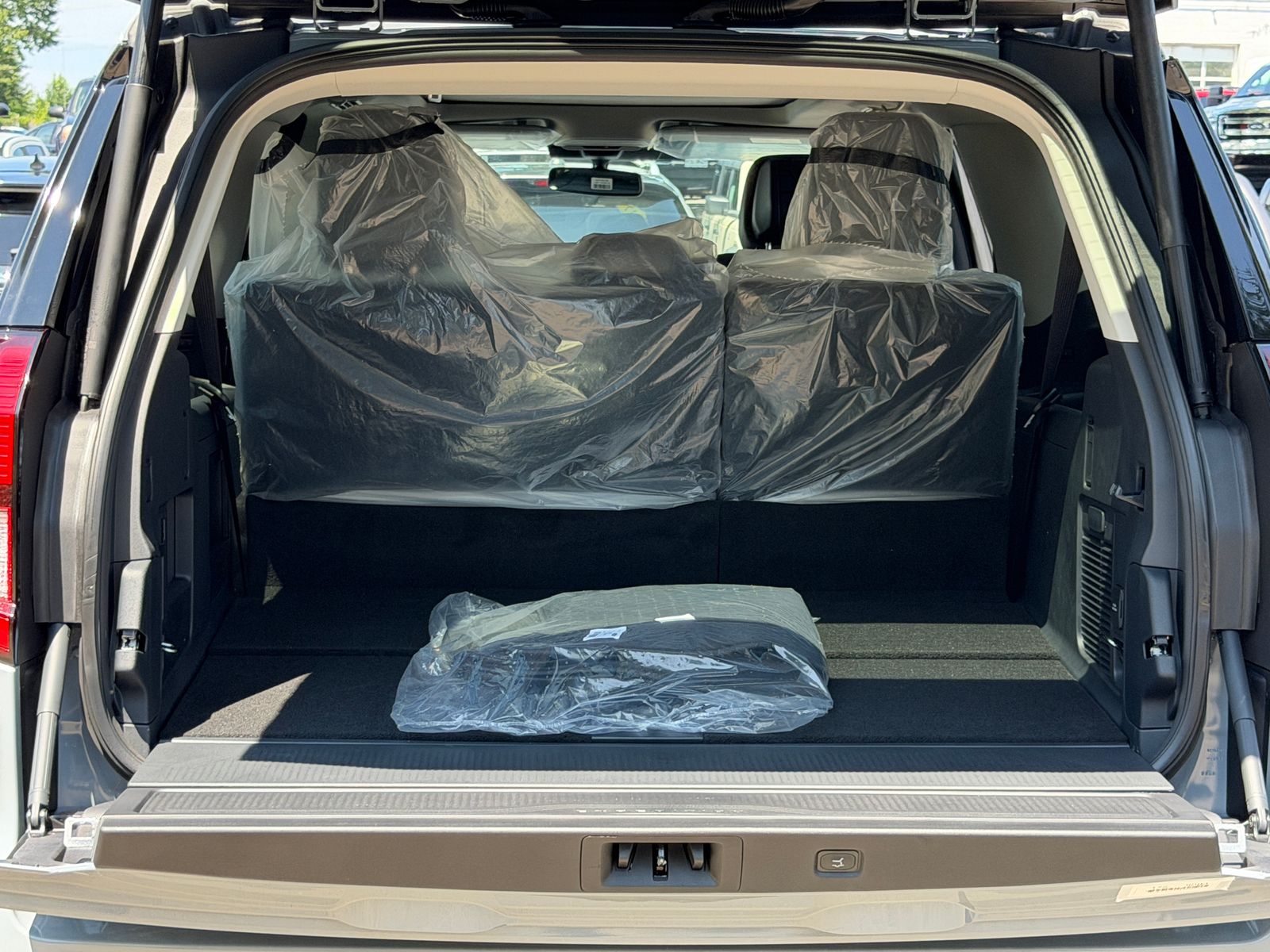 New 2027 Glacier Gray Metallic Tri-Coat Ford Active image 15