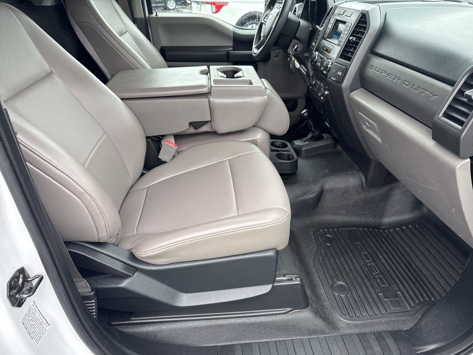 Used 2018 Oxford White Ford XL image 22