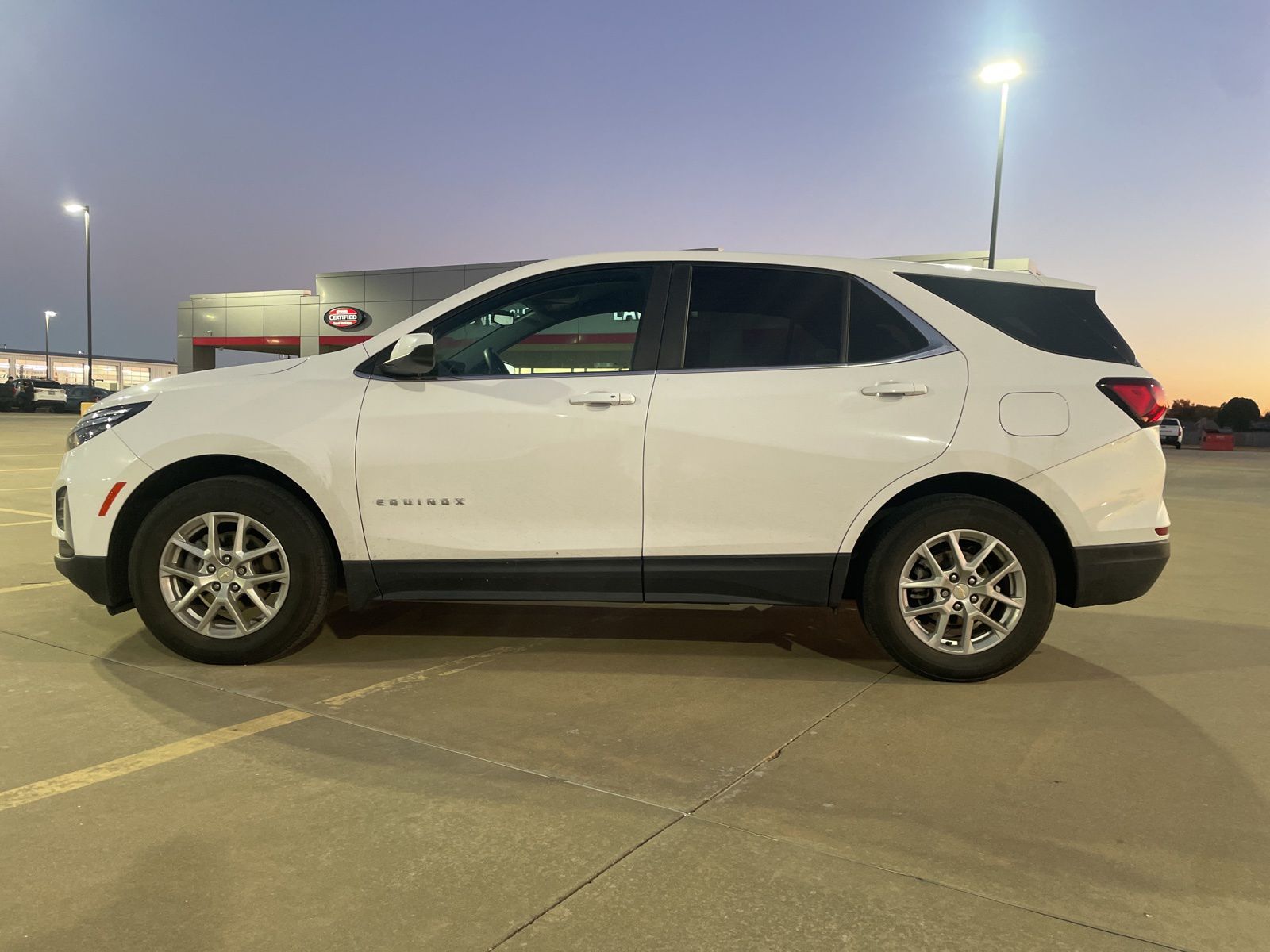 2022 Chevrolet Equinox LT 8