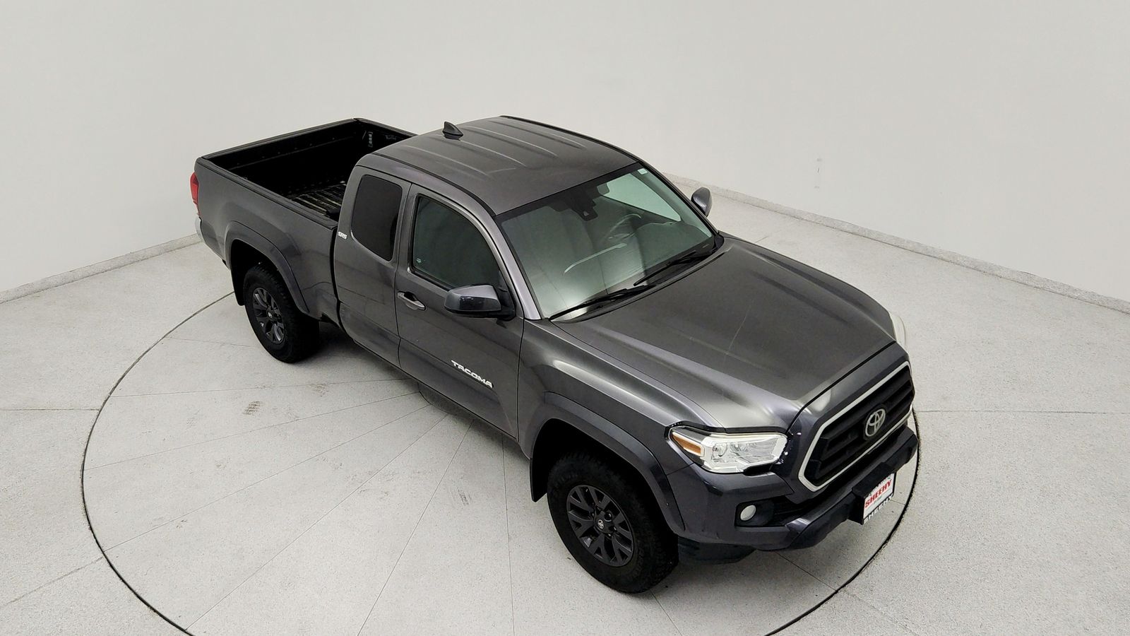 Used 2020 Gray Toyota SR5 image 15