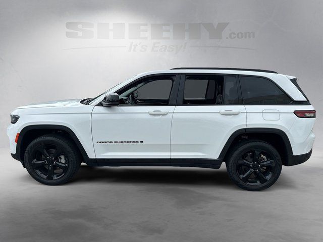 Used 2023 White Jeep Limited image 15