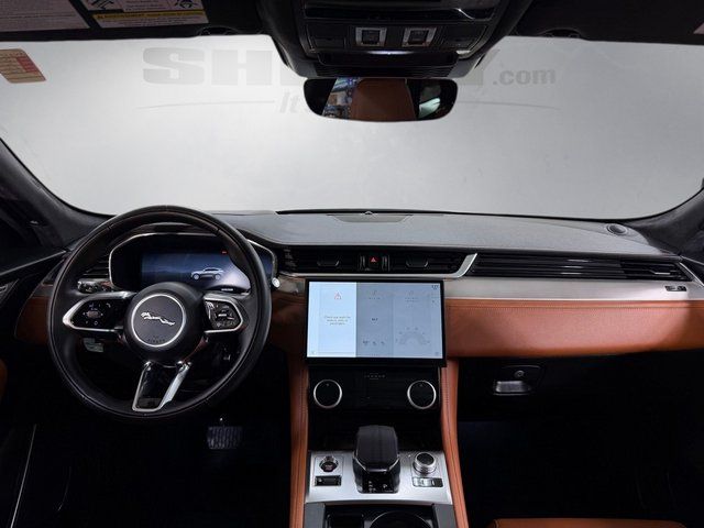 Used 2026  Jaguar P250 R-Dynamic S image 3
