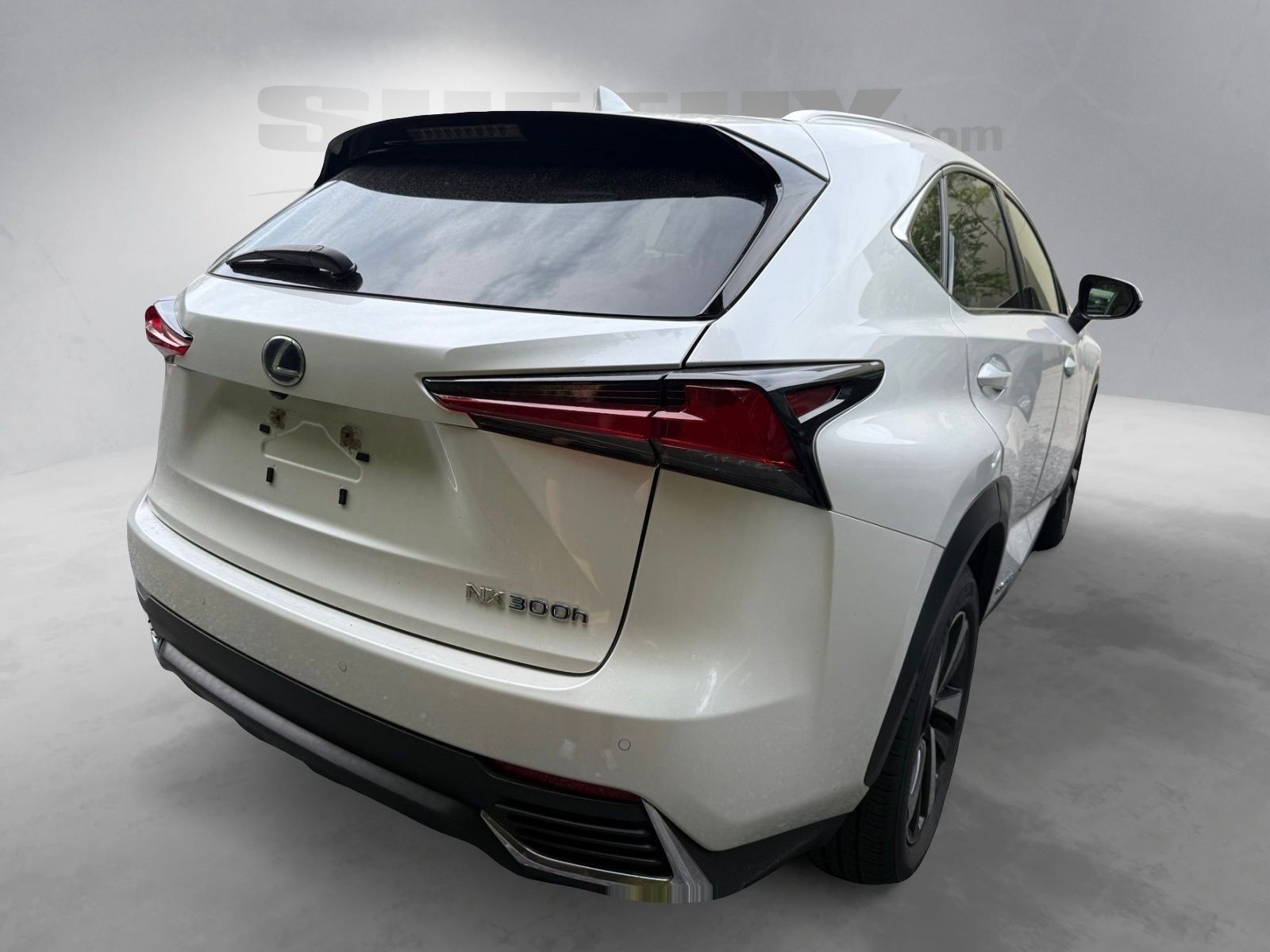 Used 2021 White Lexus 300h image 7