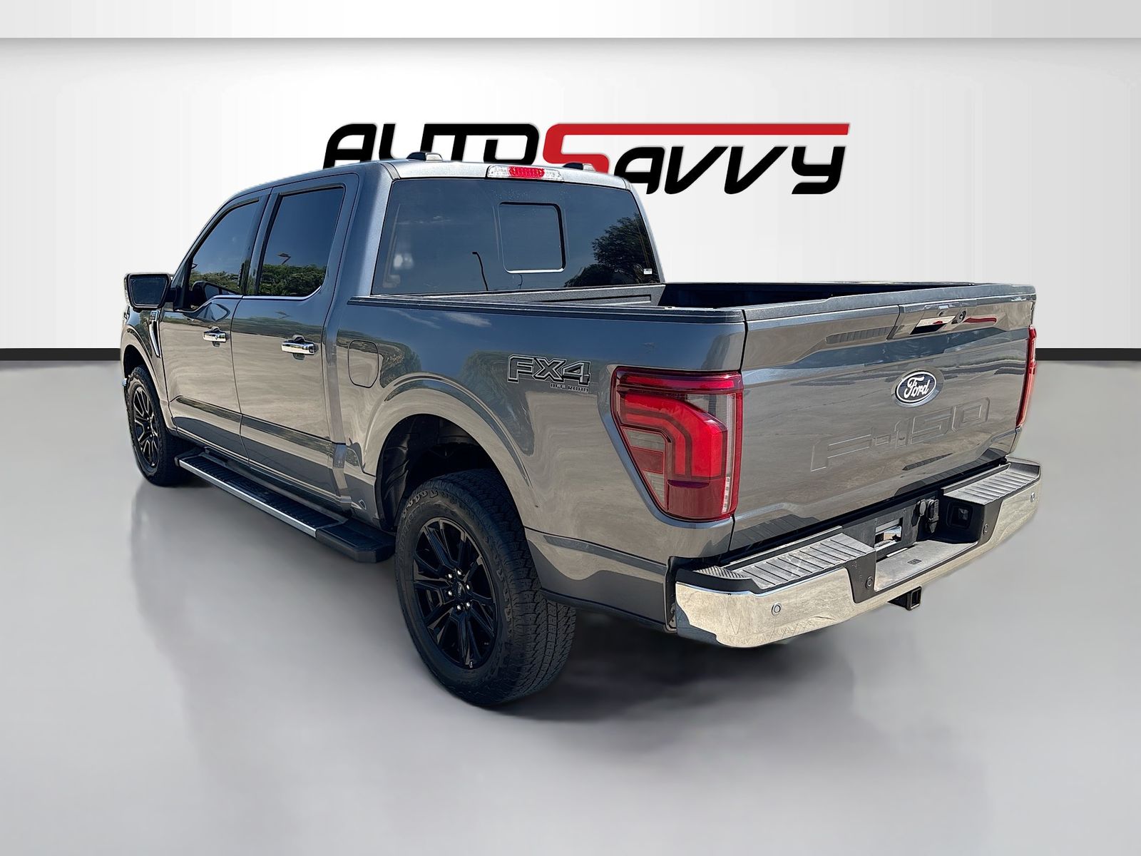 Used 2024 Gray Ford Lariat image 5