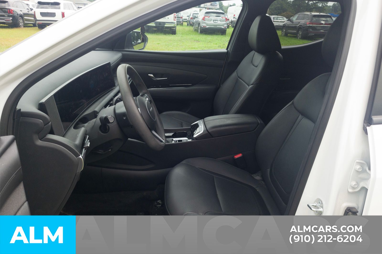 Used 2025 White Hyundai SEL image 7
