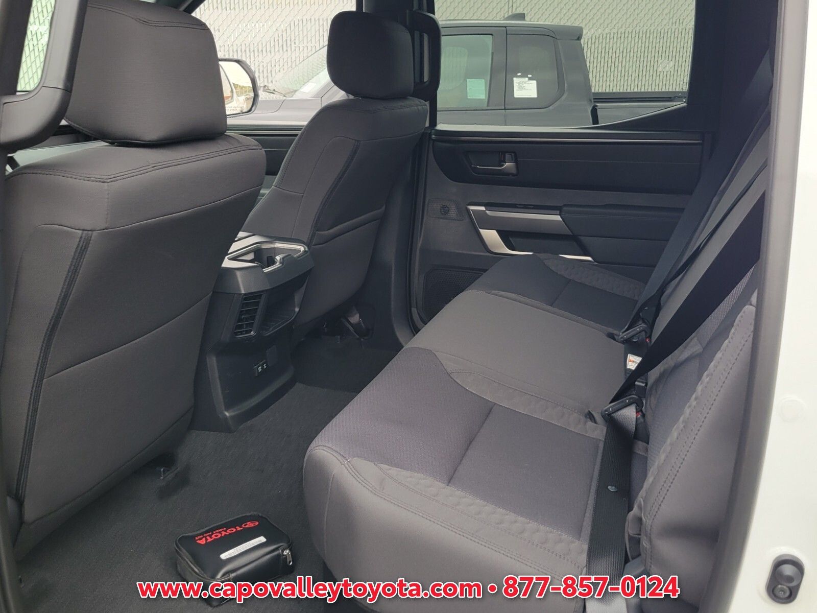 2025 Toyota Tundra SR5 - Photo 9