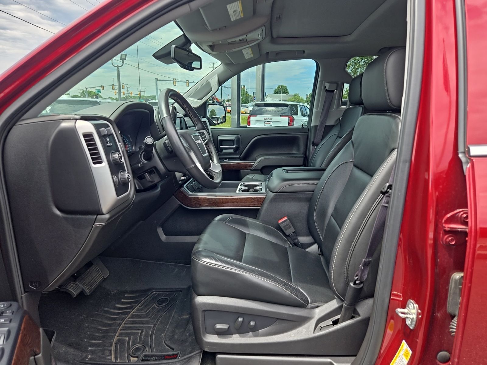 Used 2017 Red GMC SLT image 9
