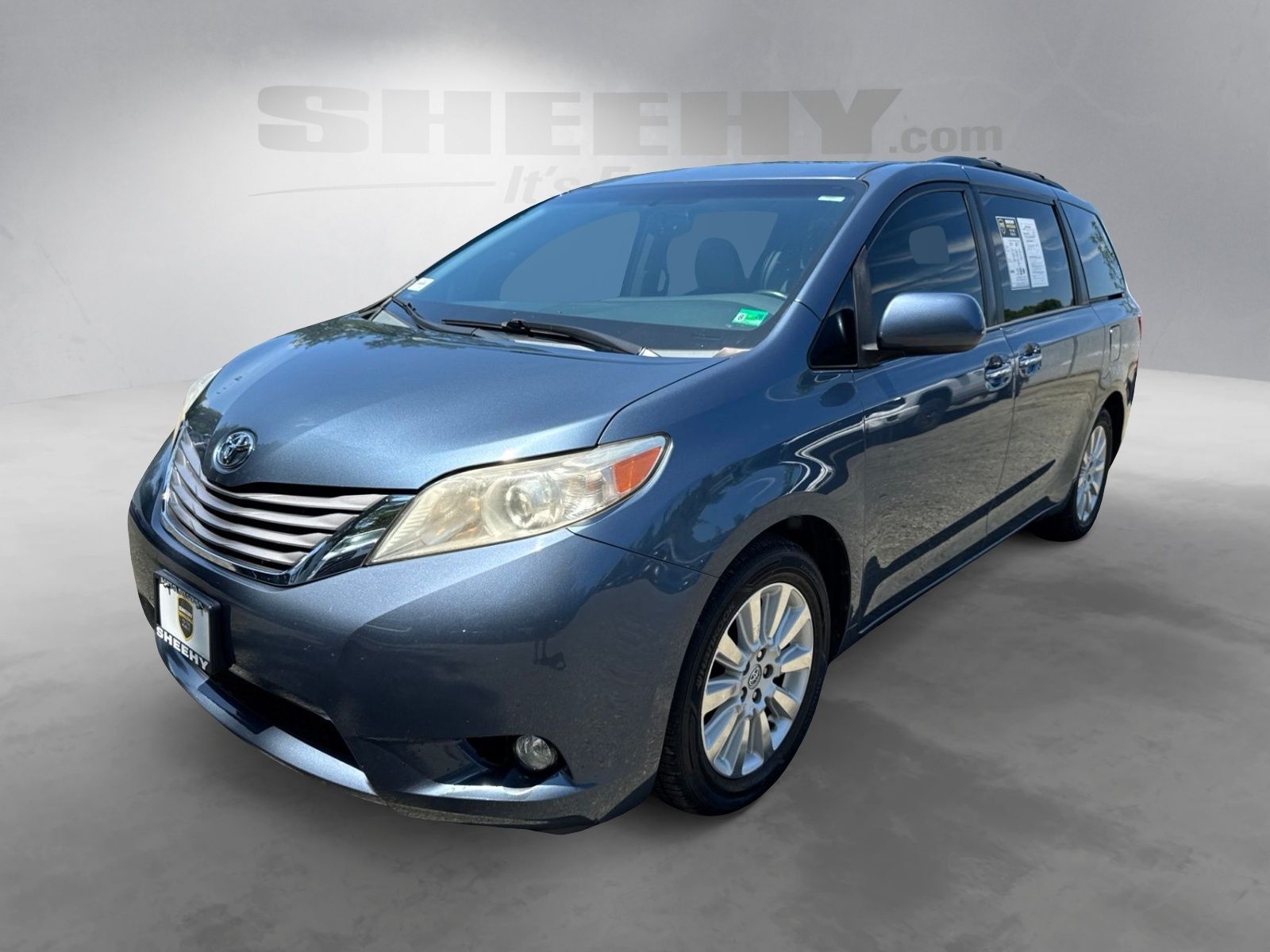 Used 2015 Shoreline Mist Toyota XLE Premium image 15