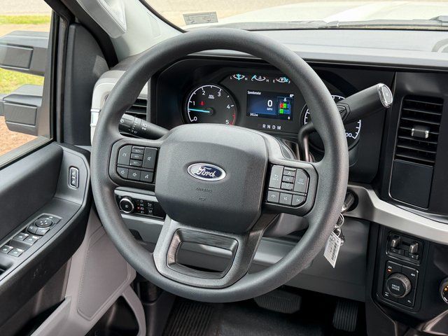 New 2026 Oxford White Ford XL image 20