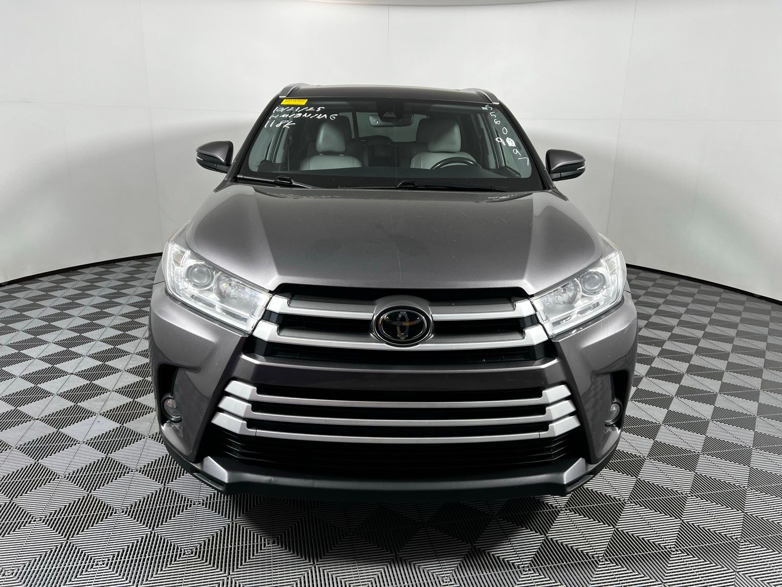 Thumbnail: 2019 Toyota Highlander - 2