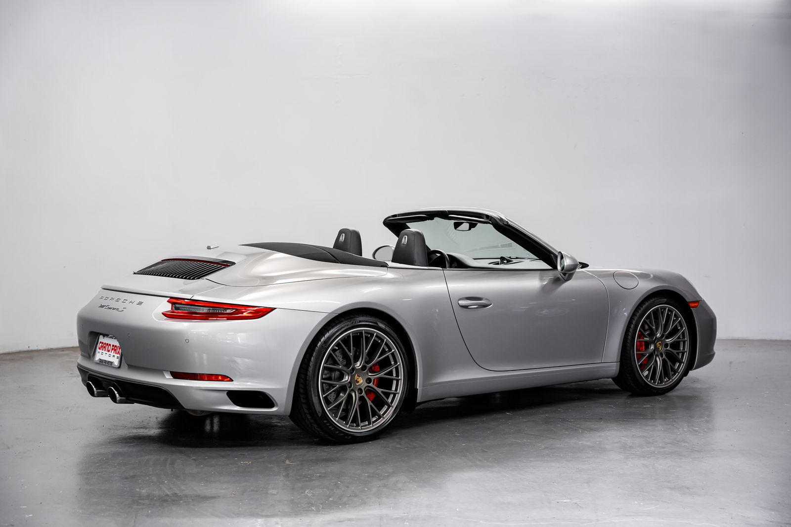 2018 Porsche 911 Carrera S — photo 2