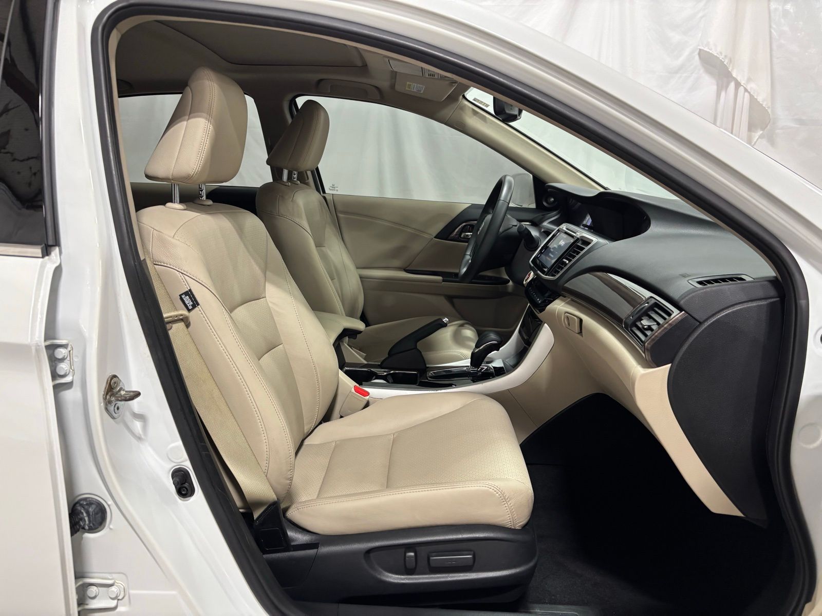 Used Car 2017 Honda Accord  Touring For Sale Under $25,000 In Austin, Texas