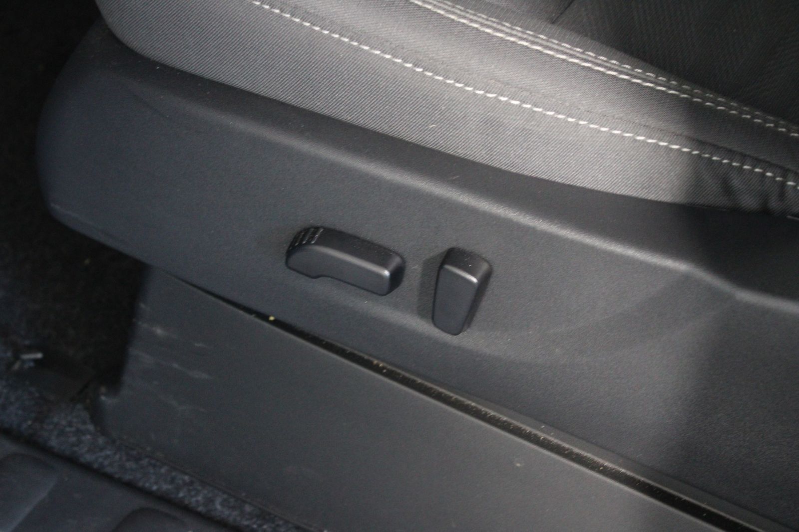 Used 2024 Blue Nissan SV image 29