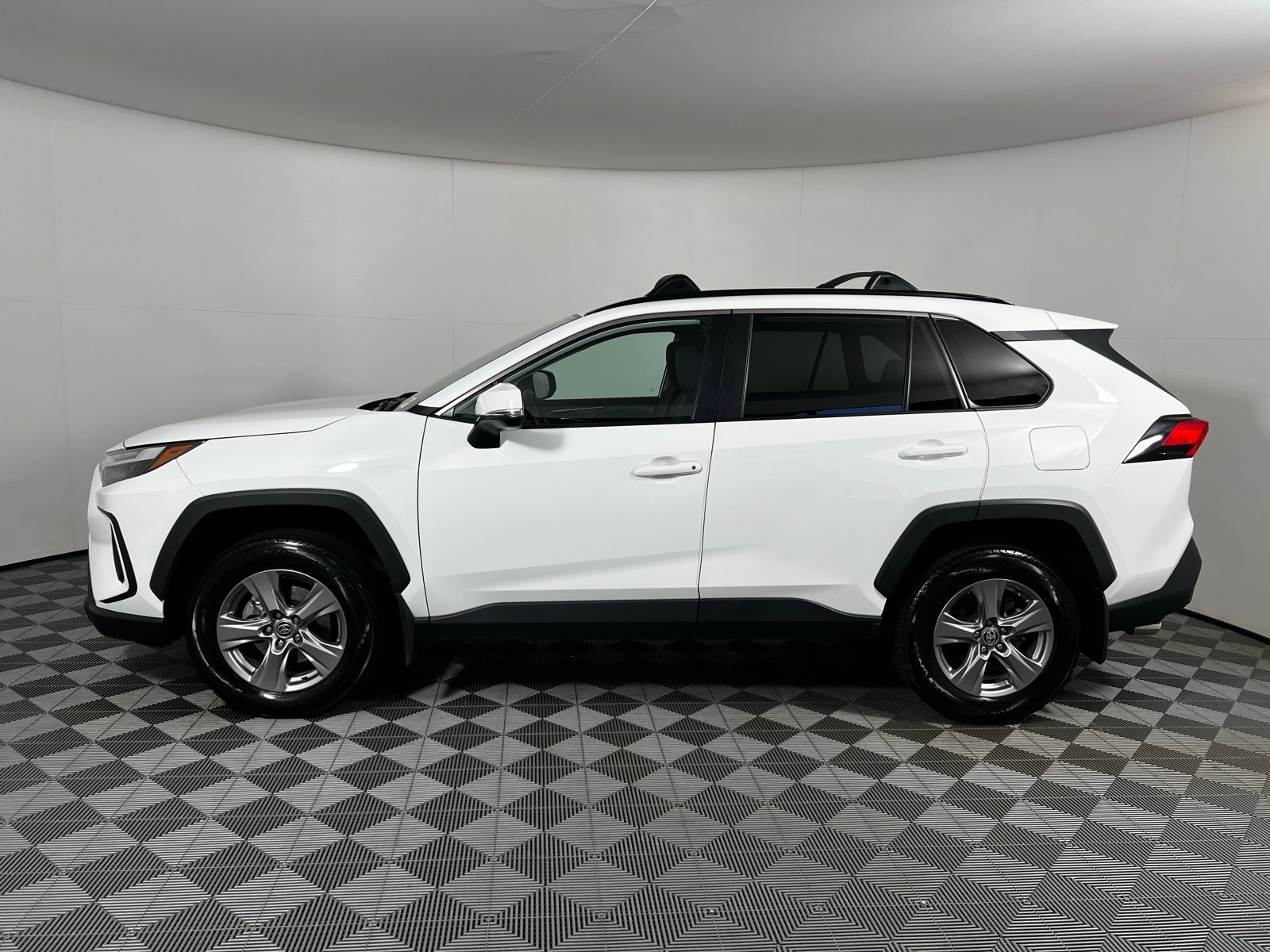 Thumbnail: 2023 Toyota RAV4 - 8