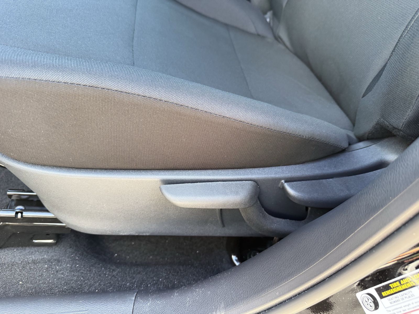 2025 Nissan Kicks Play S photo 16