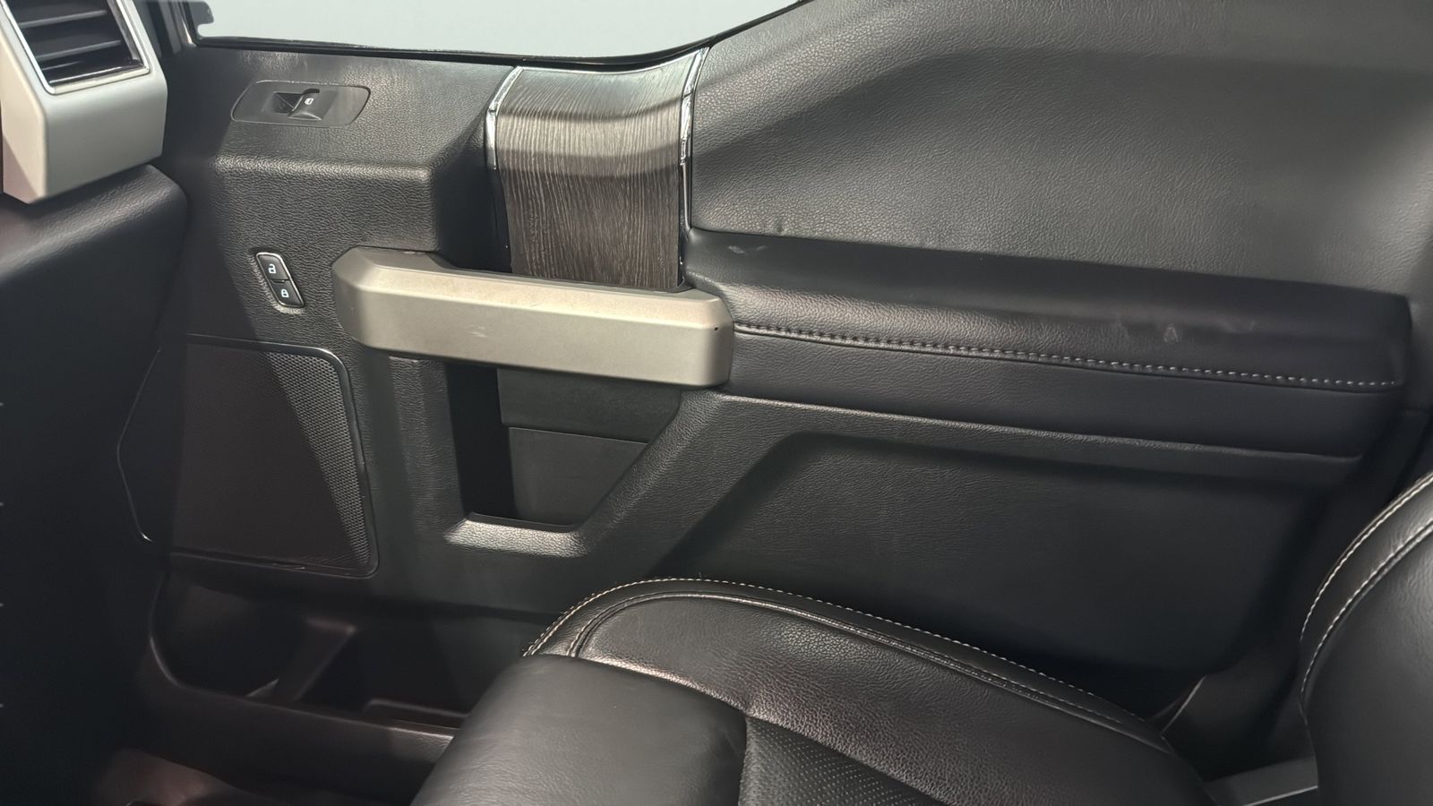 Used Car 2021 Ford F-350sd  Lariat For Sale Under $70,000 In Austin, Texas