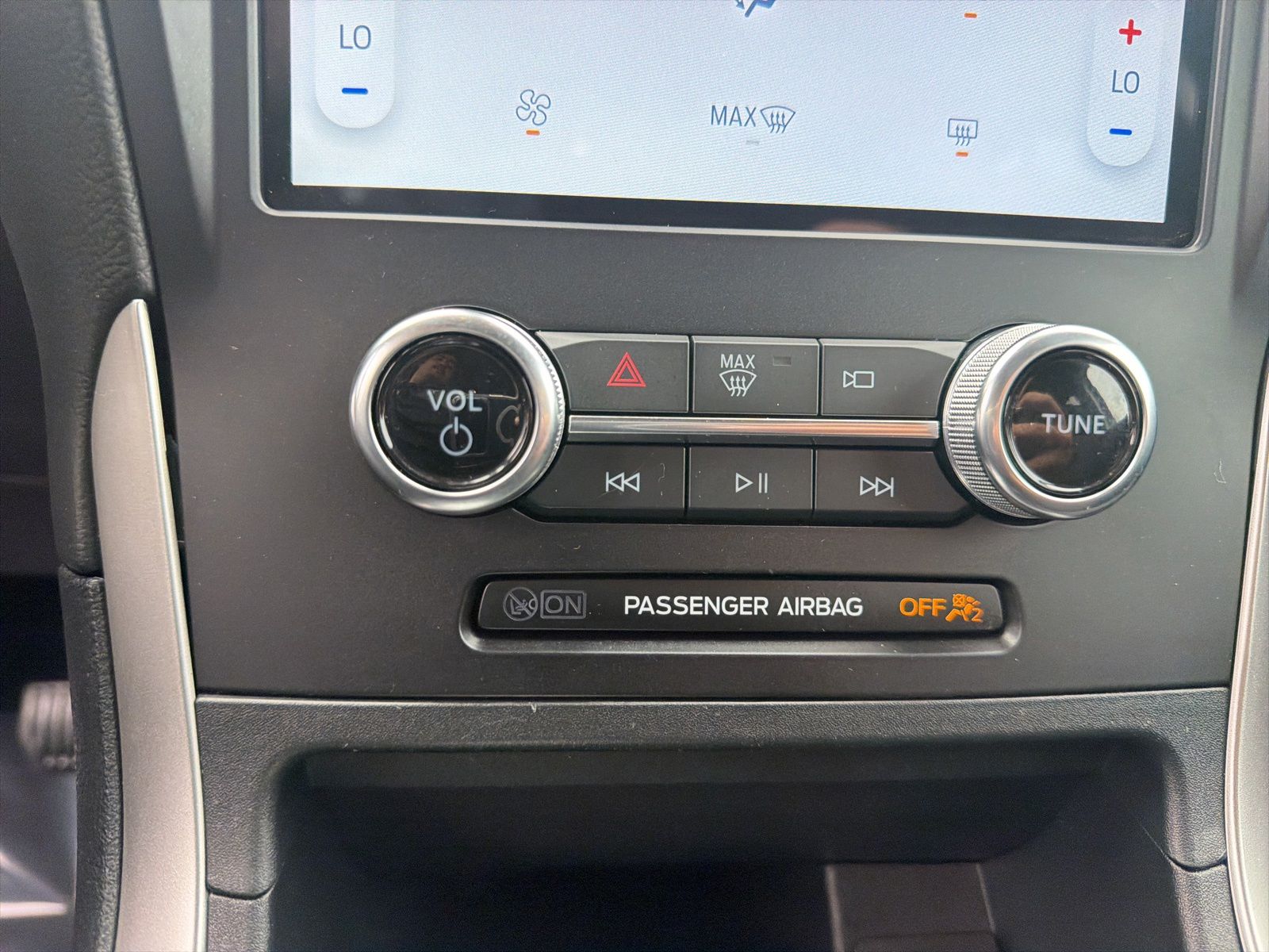 Certified Used 2024 Gray Metallic Ford SE image 21