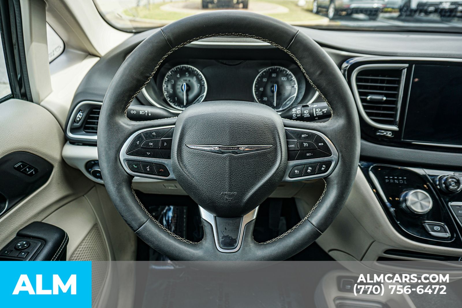 Used 2024 Black Chrysler Touring L image 29