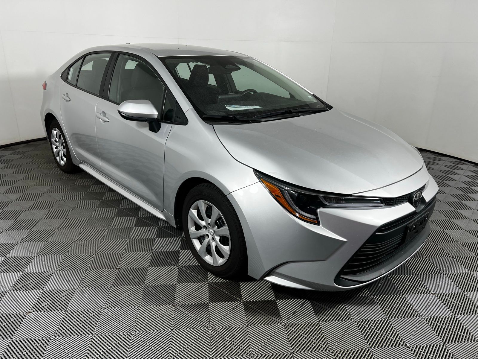2023 Toyota Corolla LE 3