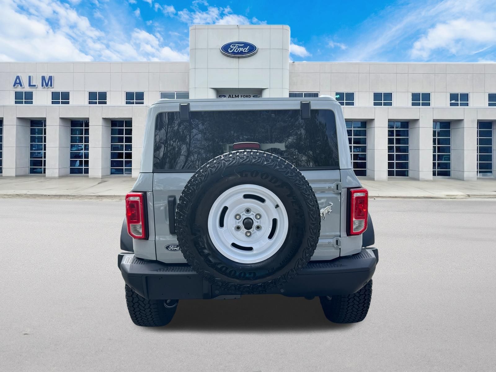 View vehicle photo 6