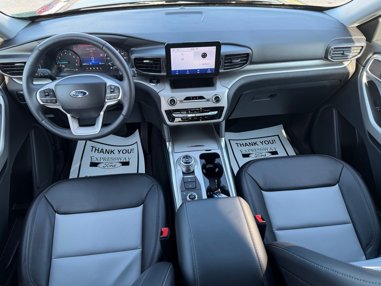 2024 Ford Explorer image 17