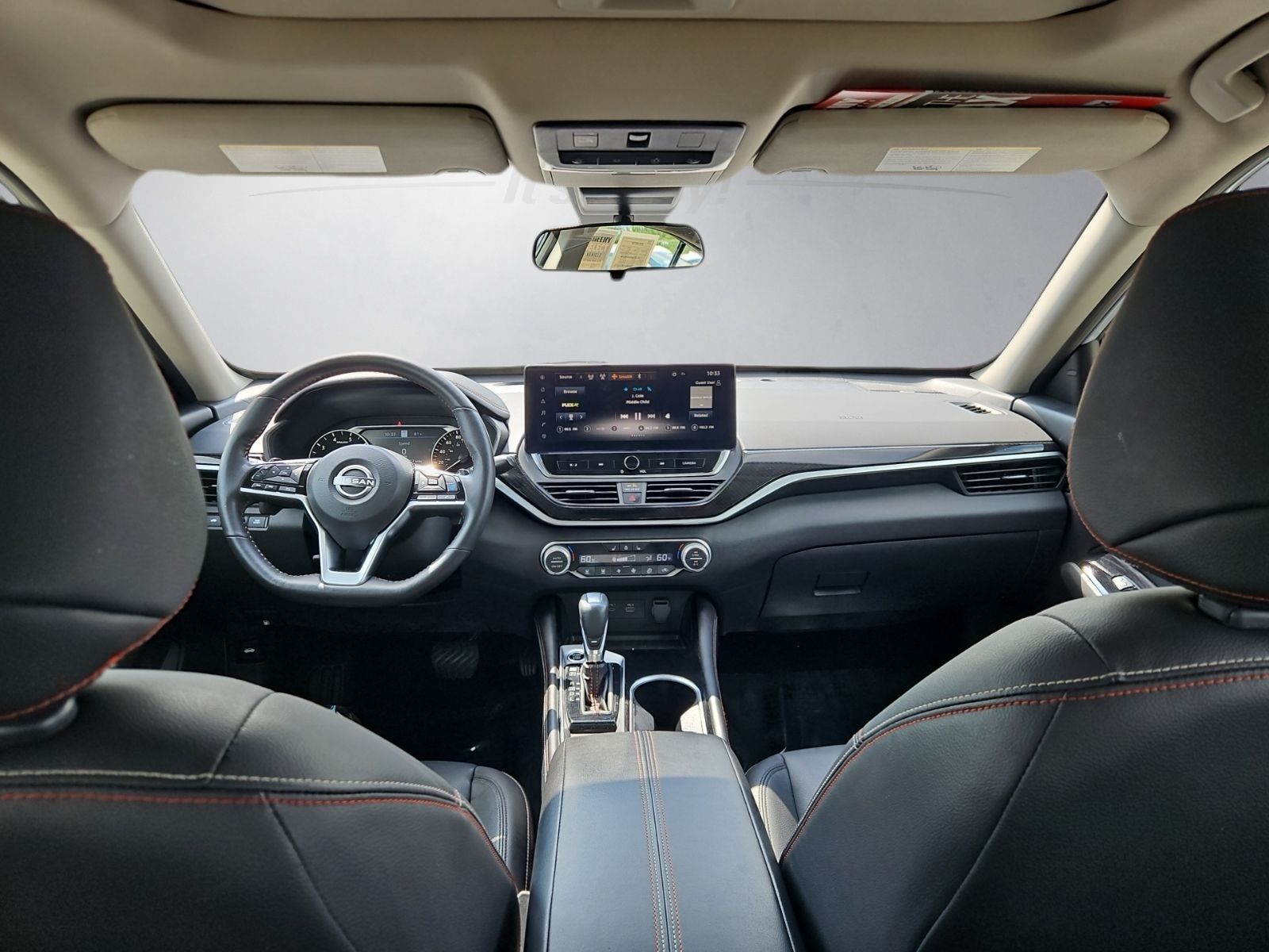 Used 2023 Gray Nissan 2.0 SR image 3
