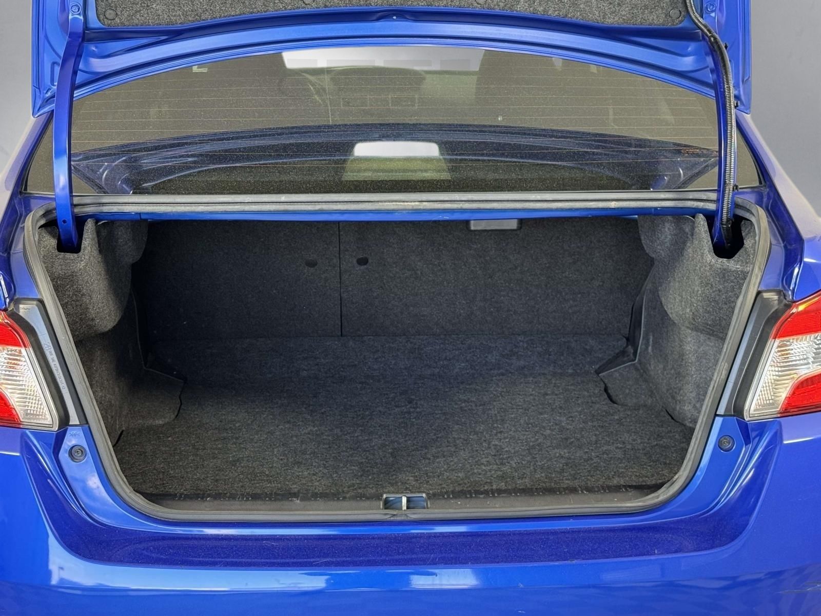Used 2019 Blue Subaru Base image 22