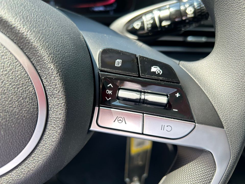 2025 Hyundai Elantra SE photo 22