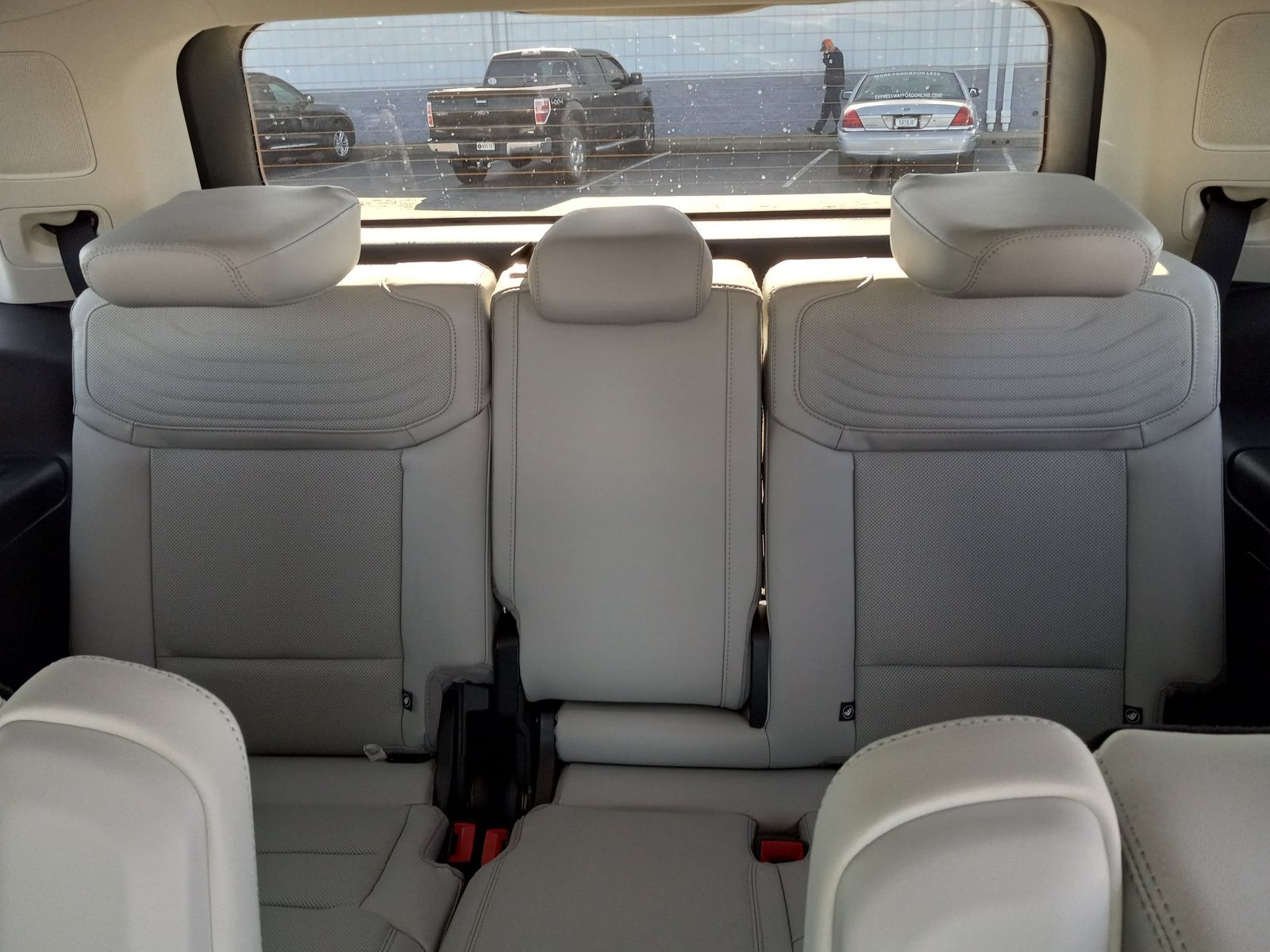 2026 Ford Expedition image 16