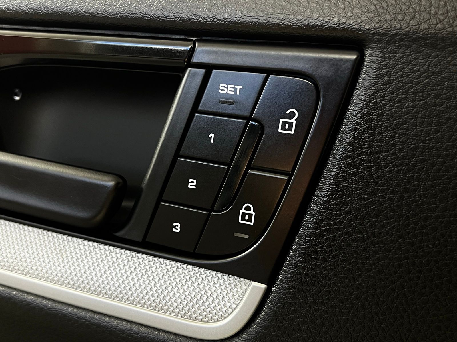 Thumbnail: 2024 Porsche  - 15